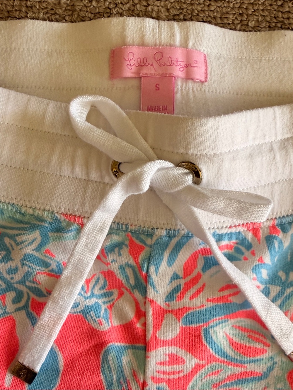 Lilly Pulitzer Chrissy shorts - Picture 2 of 13